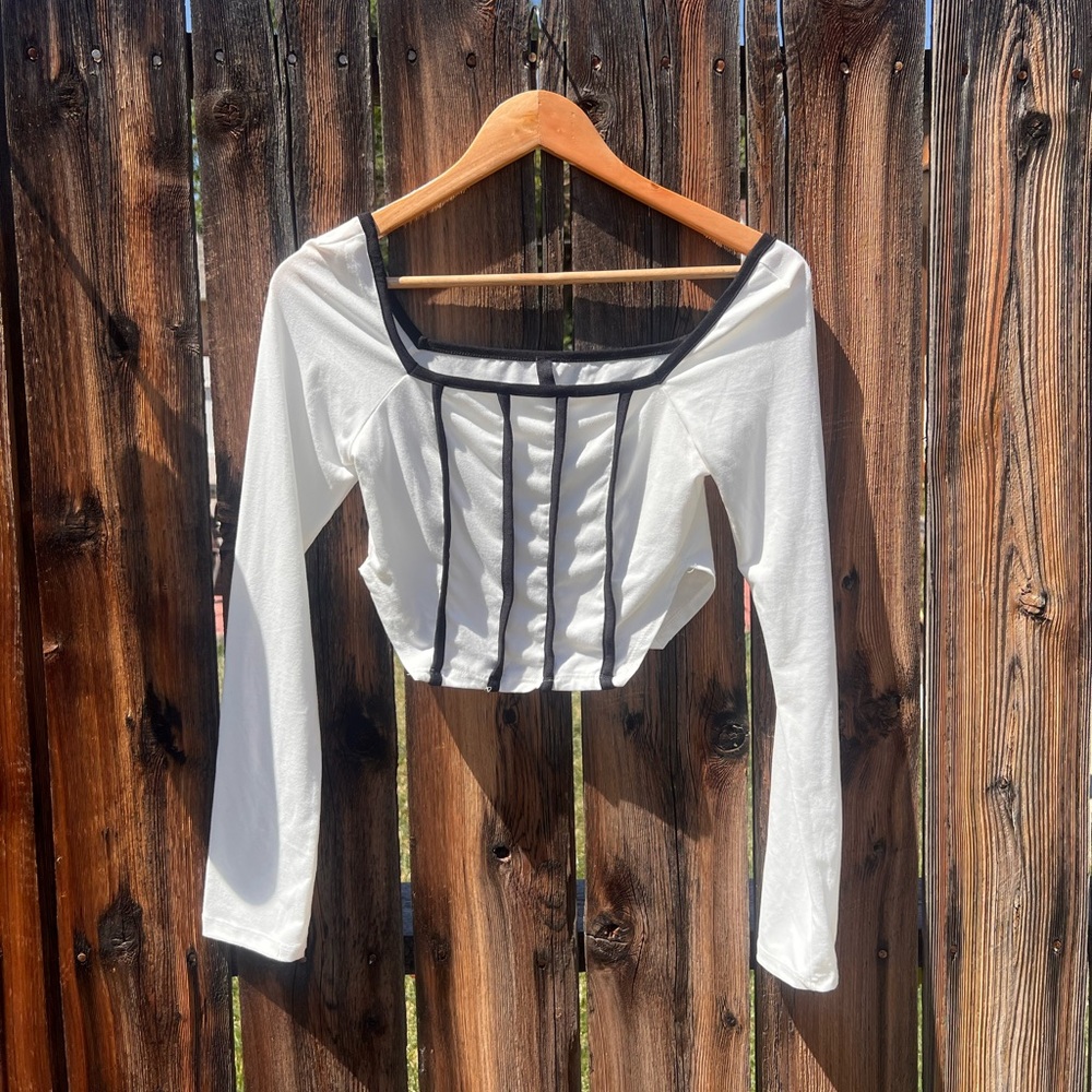 Love It black and white square neck cutout top, Size small.